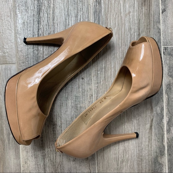 Stuart Weitzman nude peep toe heels size 8.5 - Picture 2 of 11